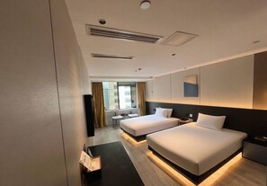 City Twin Room, Refrigerator, City View