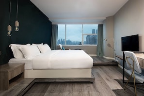 City Room | In-room safe, desk, blackout drapes, iron/ironing board