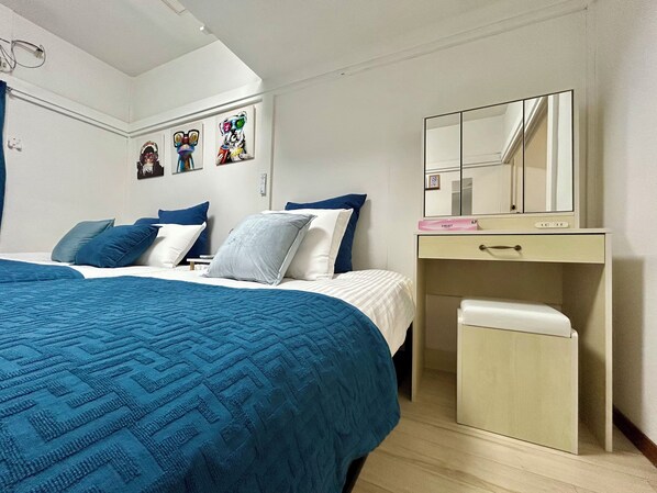 Habitación triple básica | Escritorio y wifi gratis 