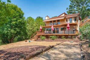 Exterior - Family Retreat  ，Bocce Ball, BBQ, Game Room & Decks (Pomona)