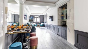 Apartment | Interior - Modern Apartment - 1br/4p - Pereire (Paris)