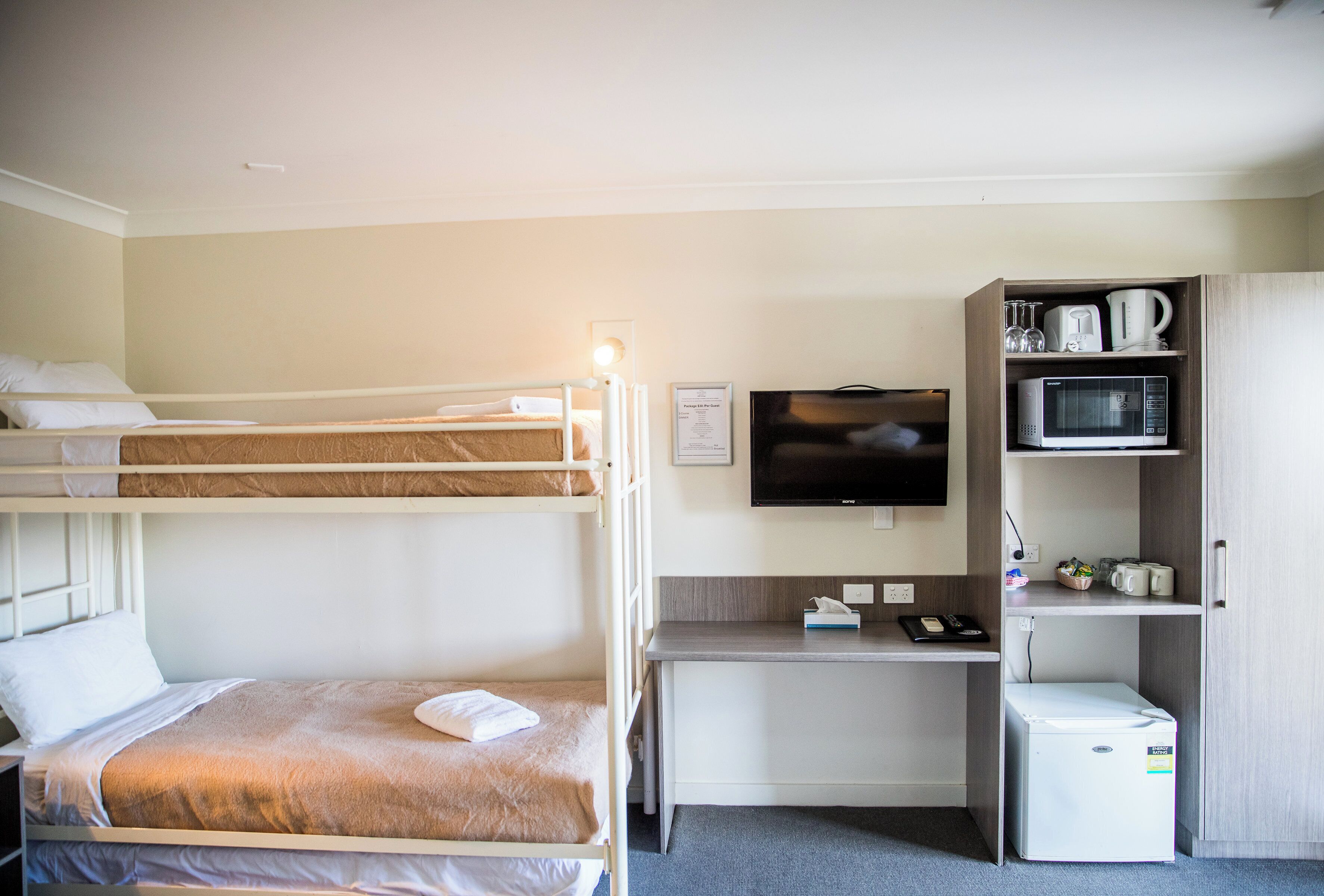 1 chambre, fer et planche à repasser, Wi-Fi gratuit