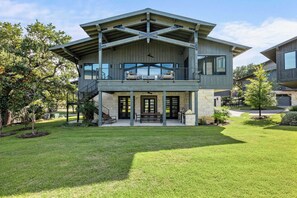 Exterior - Luxe 3BR Lake Escape | BBQ | Firepit | Pickleball (Lake Travis)