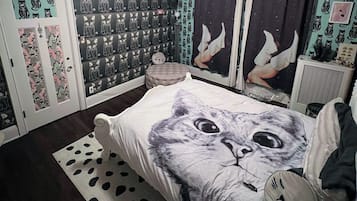 10 habitaciones, tabla de planchar con plancha, wifi y ropa de cama