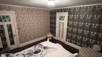 10 habitaciones, tabla de planchar con plancha, wifi y ropa de cama