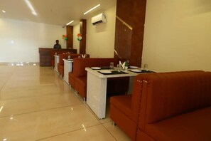 Interior - Hotel R Raghavam (Ayodhya)