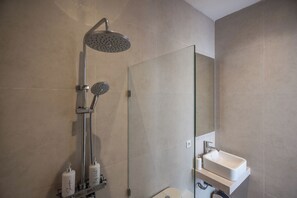 Superior Townhome, Pool View | Bathroom