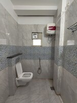 Ducha, cabezal de ducha tipo lluvia, artículos de tocador gratuitos