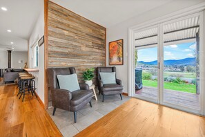 Interior - Three Pines on Grange (Porepunkah)