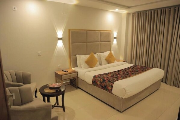 Rom – deluxe, fjellutsikt | Wi-fi (inkludert)