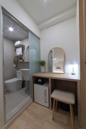 Standard Triple Room | Free WiFi - Hi Seoul Hostel Myungdong Central (Seoul)