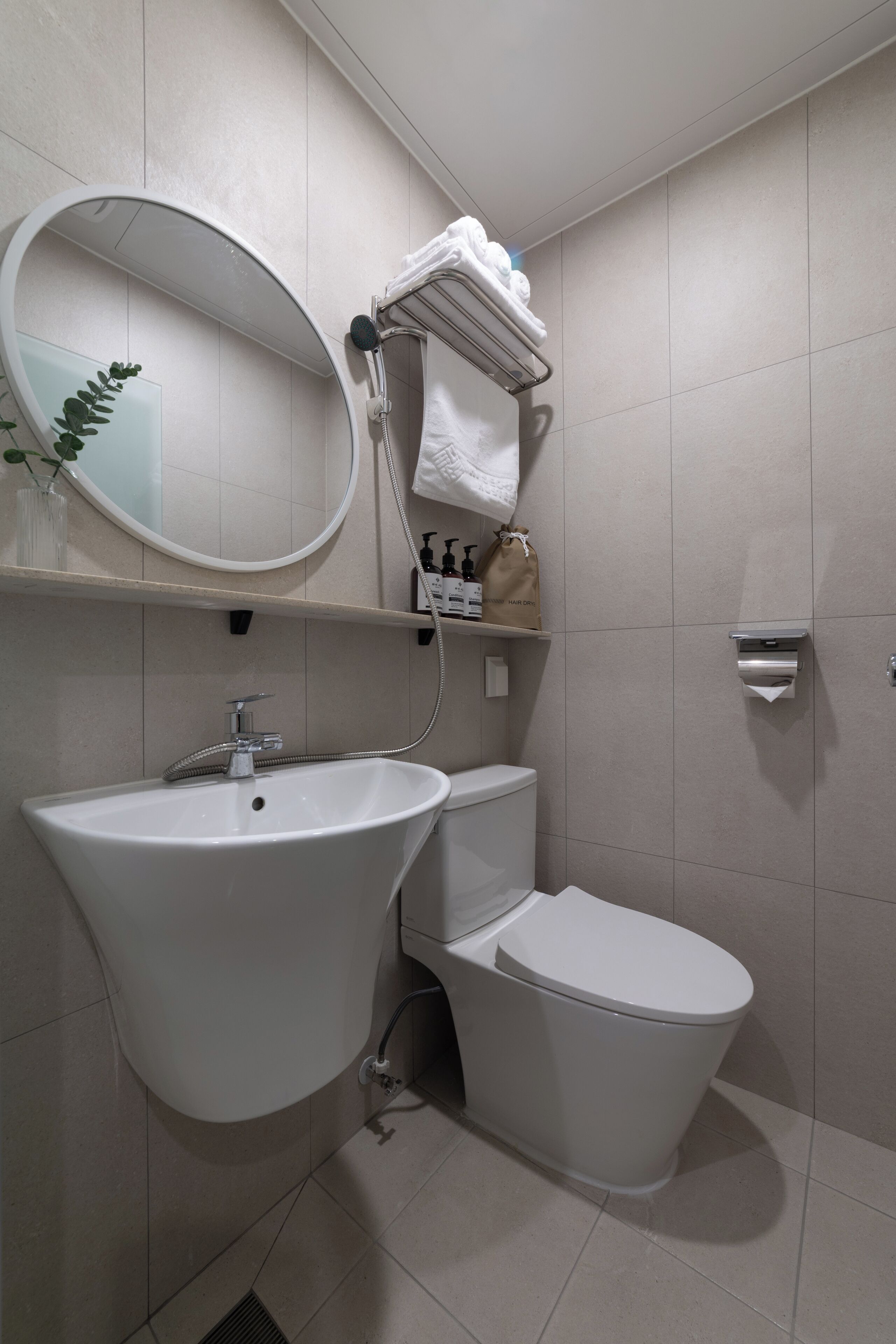 經濟單人房 | 浴室 | 淋浴設備、風筒、提供毛巾、番梘