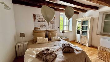 4 Schlafzimmer, Zimmersafe, BĂŒgeleisen/BĂŒgelbrett, kostenloses WLAN