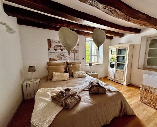 3 عدّة غرف نوم وخزنة داخل الغرفة ومكواة/لوح كي وواي فاي مجانًا