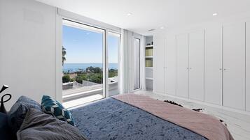 4 chambres, bureau, fer et planche Ă repasser, Wi-Fi gratuit