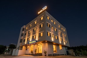 Property entrance - Fabhotel Cozzy Stay (Jaipur)
