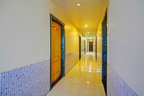 Lobby - Fabexpress Atithi (Pune)