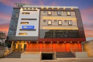 Exterior - FabHotel Golden Stay - JP nagar Metro (Bengaluru)