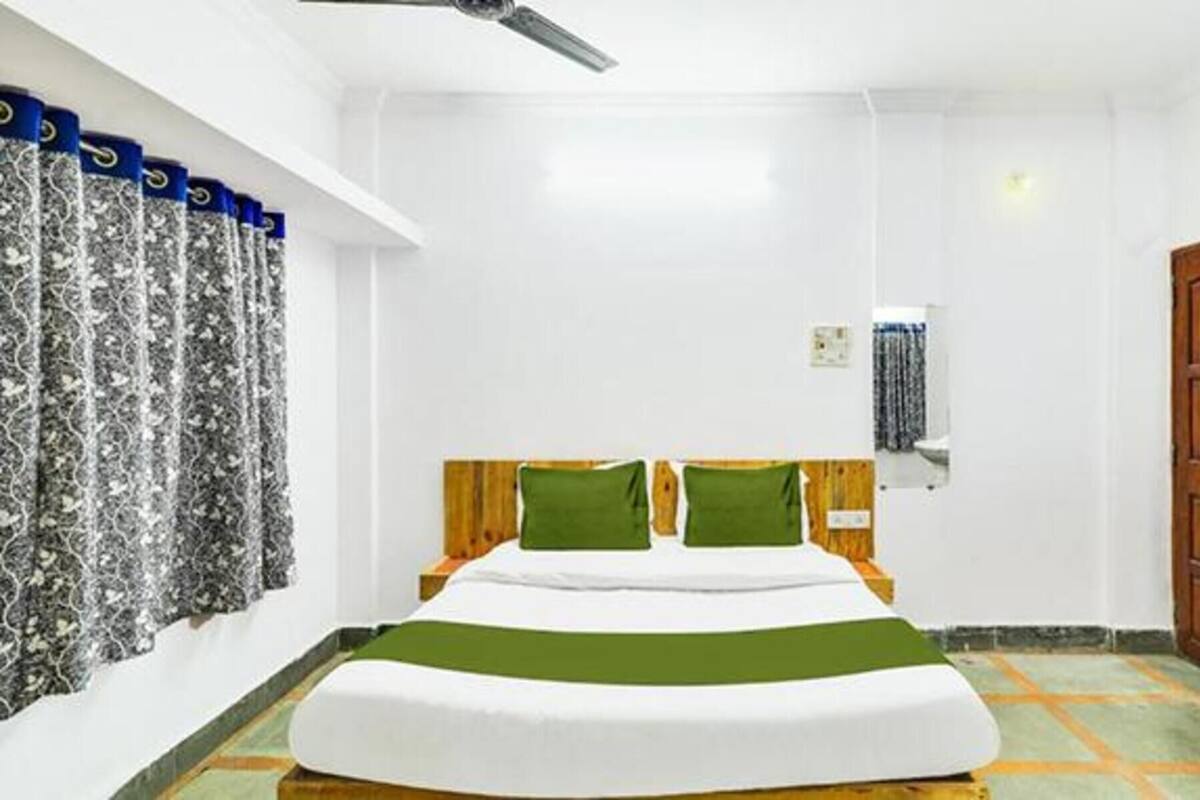 Deluxe Room | Egyptian cotton sheets, premium bedding, in-room safe, free WiFi