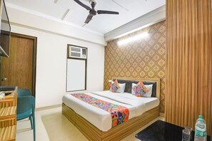 Deluxe Room | Egyptian cotton sheets, premium bedding, in-room safe, free WiFi