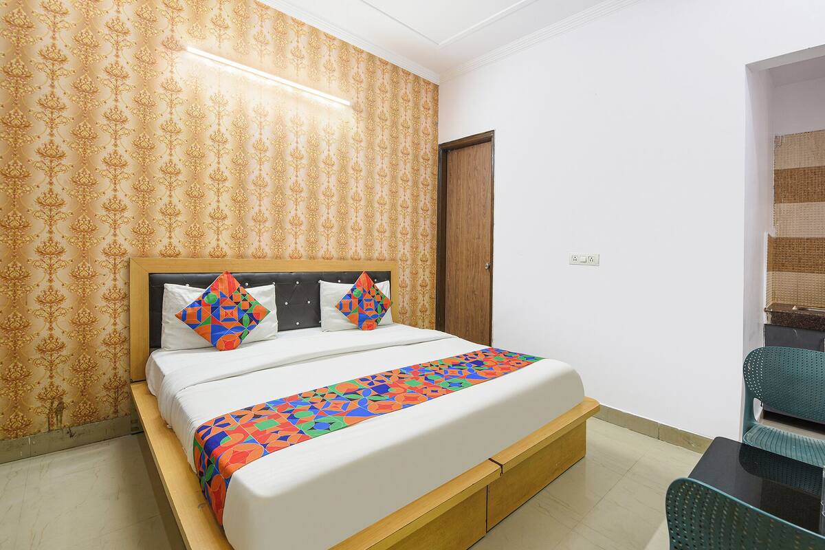 Premium Room | Egyptian cotton sheets, premium bedding, in-room safe, free WiFi