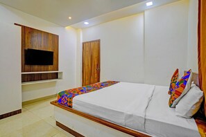 Egyptian cotton sheets, premium bedding, in-room safe, free WiFi