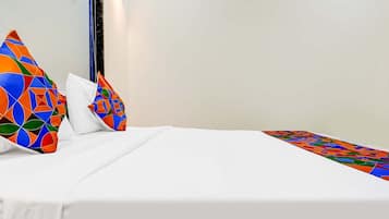Egyptian cotton sheets, premium bedding, in-room safe, free WiFi