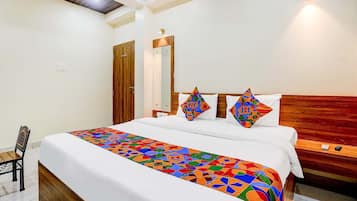 Egyptian cotton sheets, premium bedding, in-room safe, free WiFi
