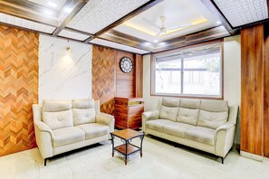 Lobby - Fabhotel The Royal Park (Pune)