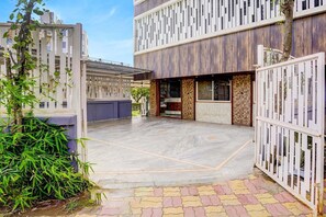 Property entrance - Fabhotel The Royal Park (Pune)
