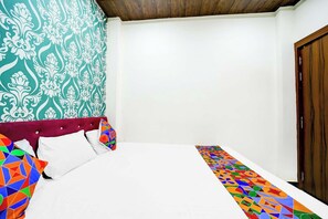Egyptian cotton sheets, premium bedding, in-room safe, free WiFi