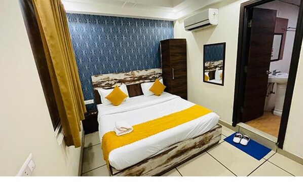 Deluxe Room | Egyptian cotton sheets, premium bedding, in-room safe, free WiFi