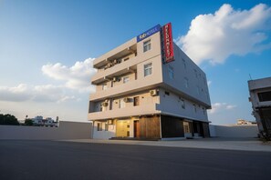 Exterior - Hotel HSP Suites - Near IGI Airport - New Delhi (New Delhi)