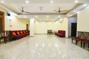 Banquet hall - Fabhotel The Krishnayan (Bhopal)