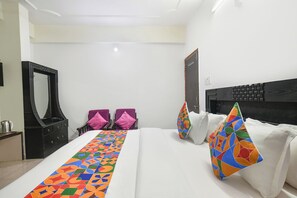 Egyptian cotton sheets, premium bedding, in-room safe, free WiFi
