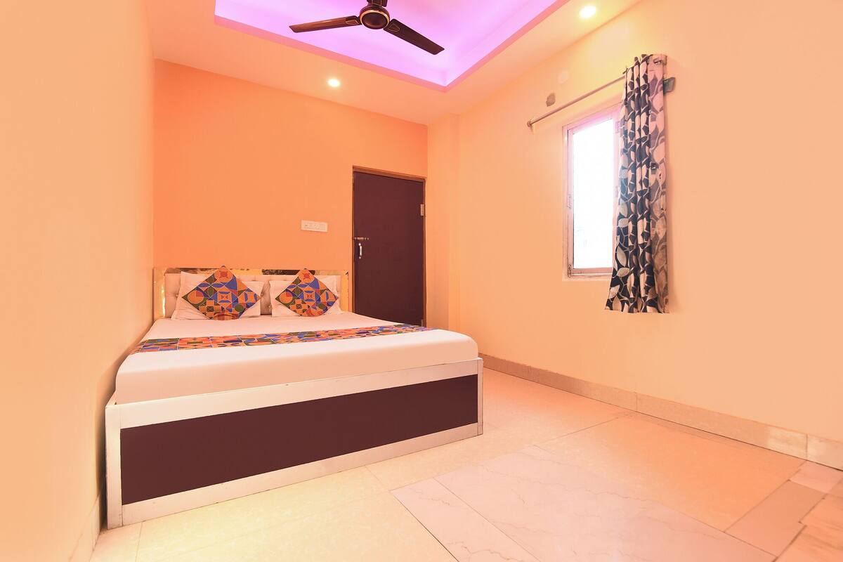 Deluxe kamer | Lakens van Egyptisch katoen, luxe beddengoed, een kluis op de kamer