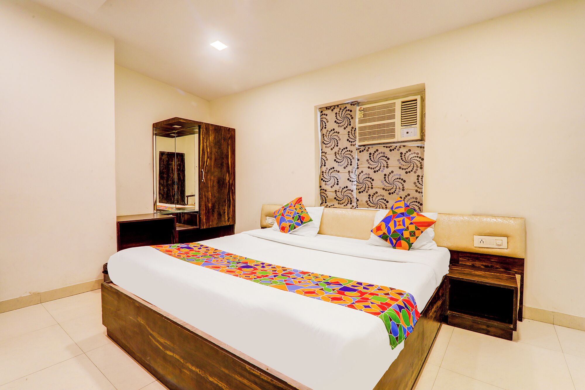 埃及棉床單、高級寢具、客房內保險箱、免費無線上網