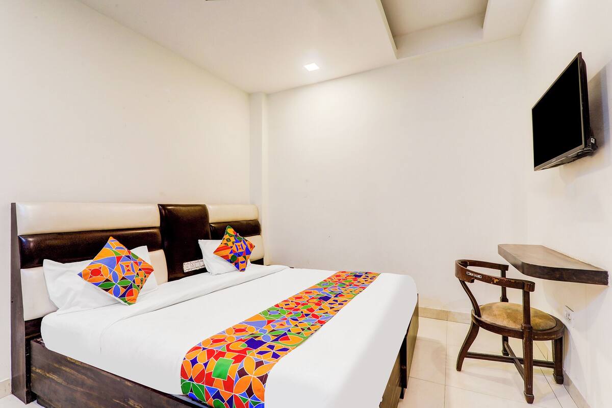 Deluxe Room | Egyptian cotton sheets, premium bedding, in-room safe, free WiFi