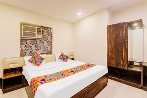 Egyptian cotton sheets, premium bedding, in-room safe, free WiFi