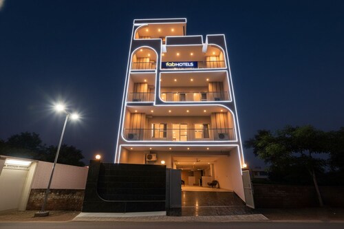 FabHotel AR Prime- Nr. Emaar Palm Heights Gurgaon