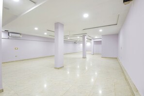 Lobby - FabHotel AR Prime- Nr. Emaar Palm Heights Gurgaon (Gurugram)