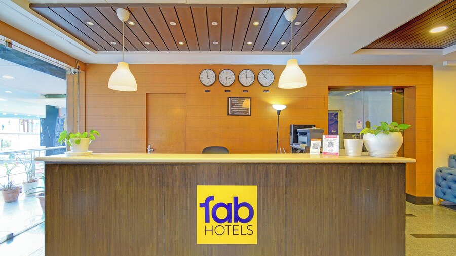 Fabhotel Royal Palm