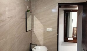 Douche, douche cascade, articles de toilette (gratuits)