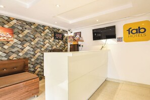 Reception - Fabhotel Classic Comfort (Amritsar)
