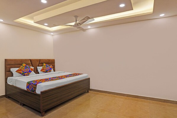 Egyptian cotton sheets, premium bedding, in-room safe, free WiFi