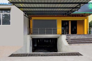 Entrada al alojamiento