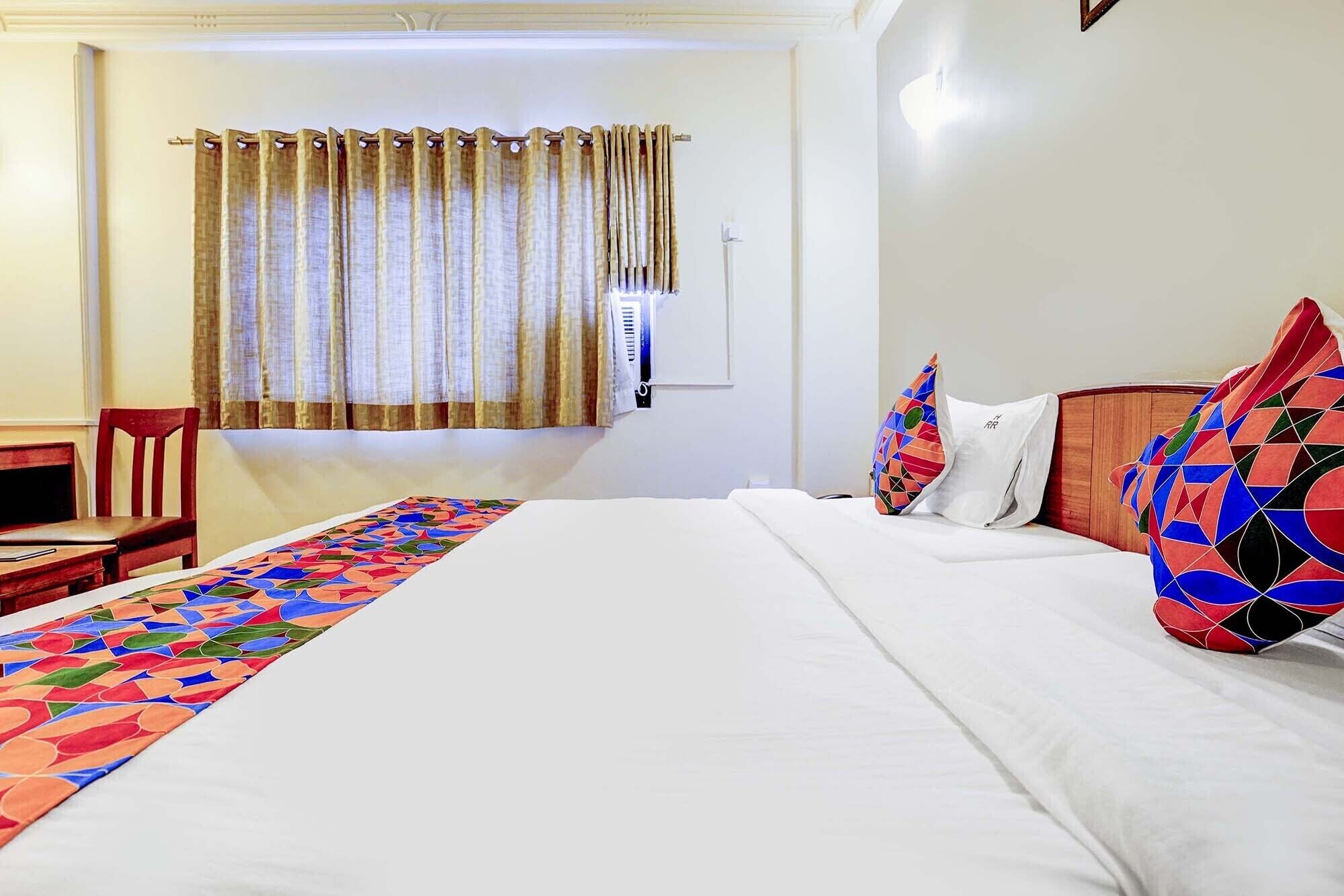 Egyptian cotton sheets, premium bedding, in-room safe, free WiFi