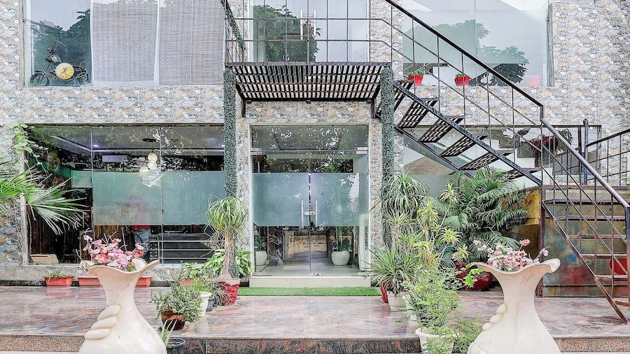 FabHotel Golden Stone