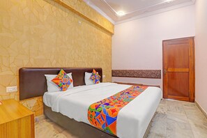 Deluxe Room | Egyptian cotton sheets, premium bedding, in-room safe, free WiFi