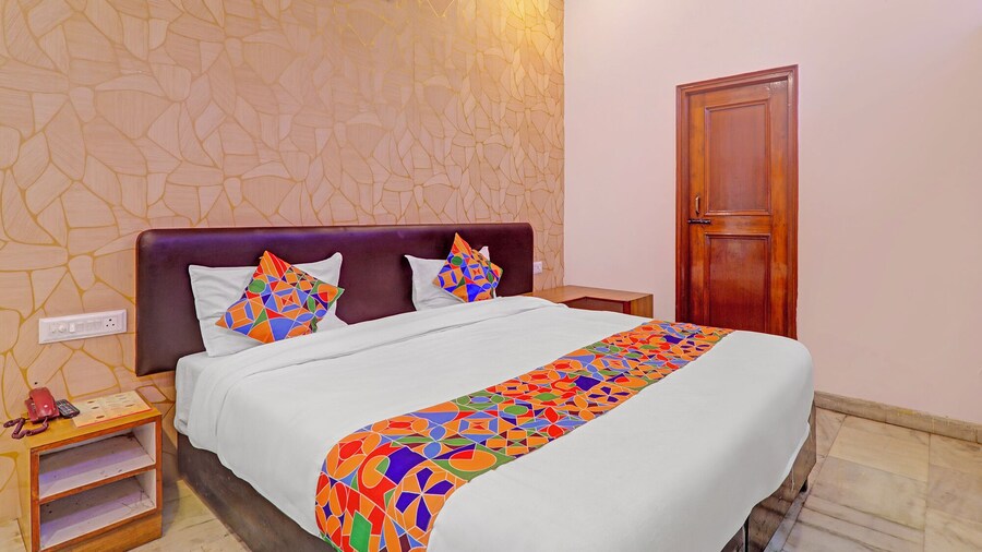 Fabhotel Anant